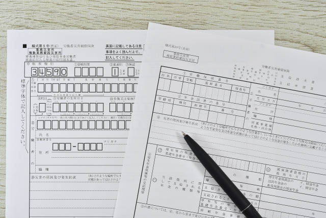 労災保険　すべてのフリーランスが加入可能に　来年秋にも